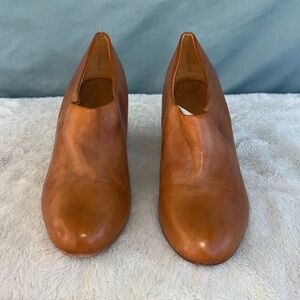EUC Dieppa Restrepo‎ Lady Shoes Size 7